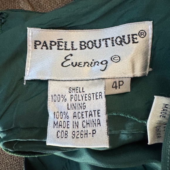 Green dress, Size 4 Petite. Never worn. - Picture 10 of 10